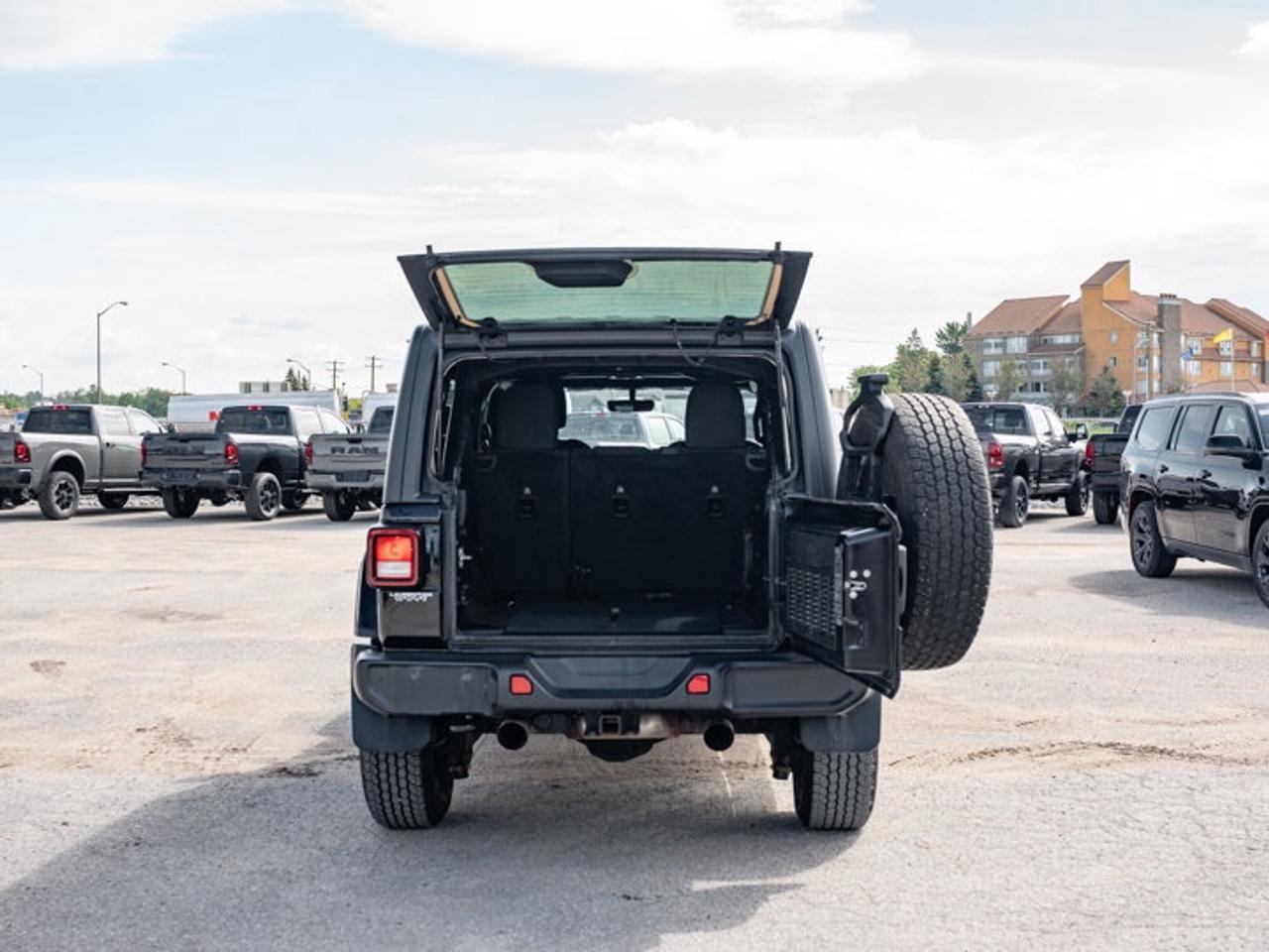 2022 Jeep Wrangler Unlimited Sahara Photo