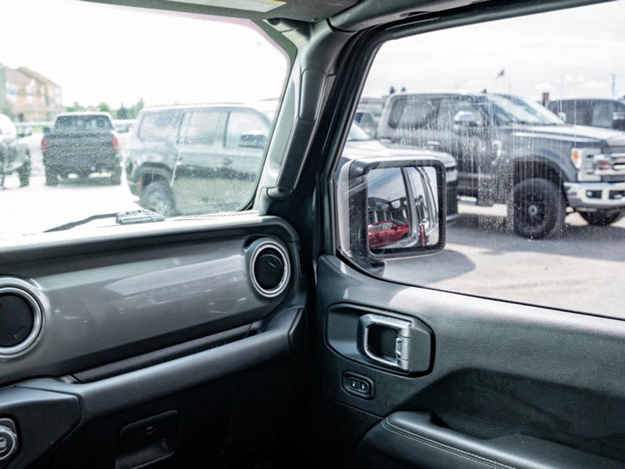 2022 Jeep Wrangler Unlimited Sahara Photo
