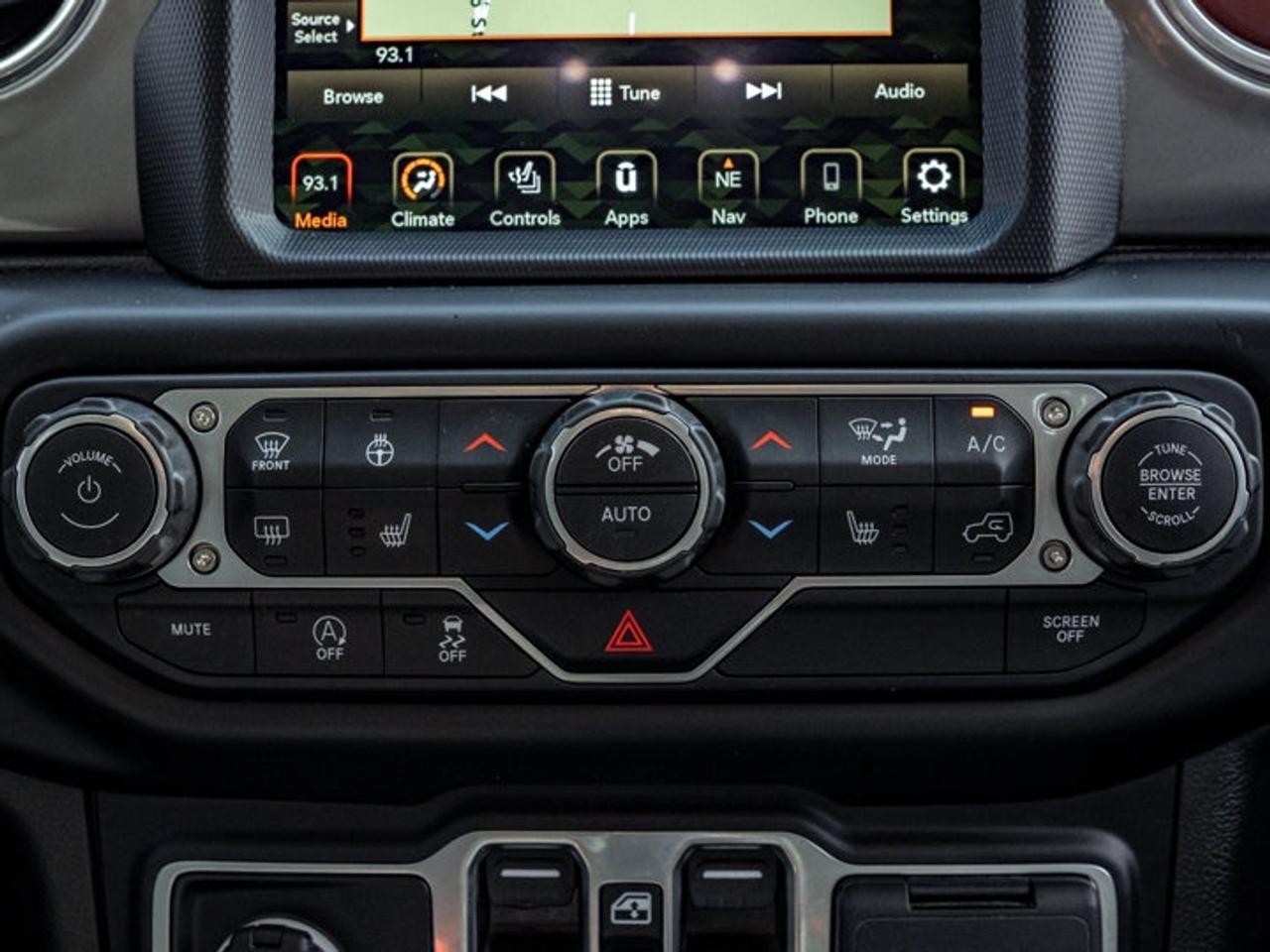 2022 Jeep Wrangler Unlimited Sahara Photo