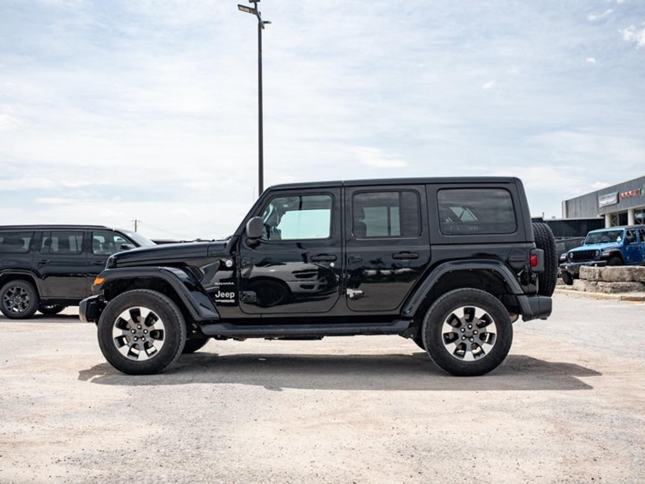 2021 Jeep Wrangler Unlimited Sahara Photo4