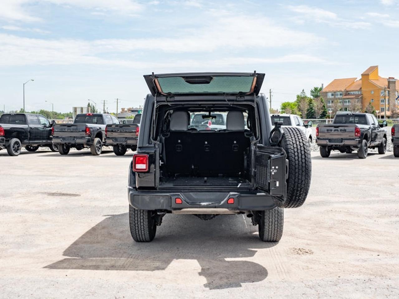 2021 Jeep Wrangler Unlimited Sahara Photo