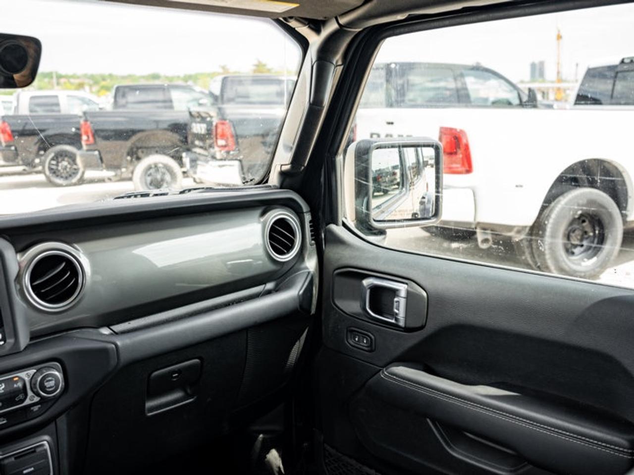 2021 Jeep Wrangler Unlimited Sahara Photo