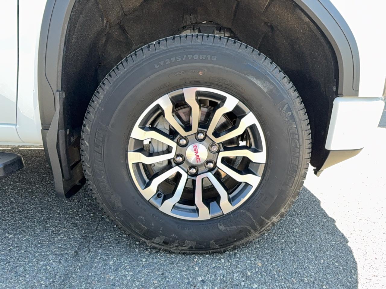 2020 GMC Sierra 1500 AT4 Photo