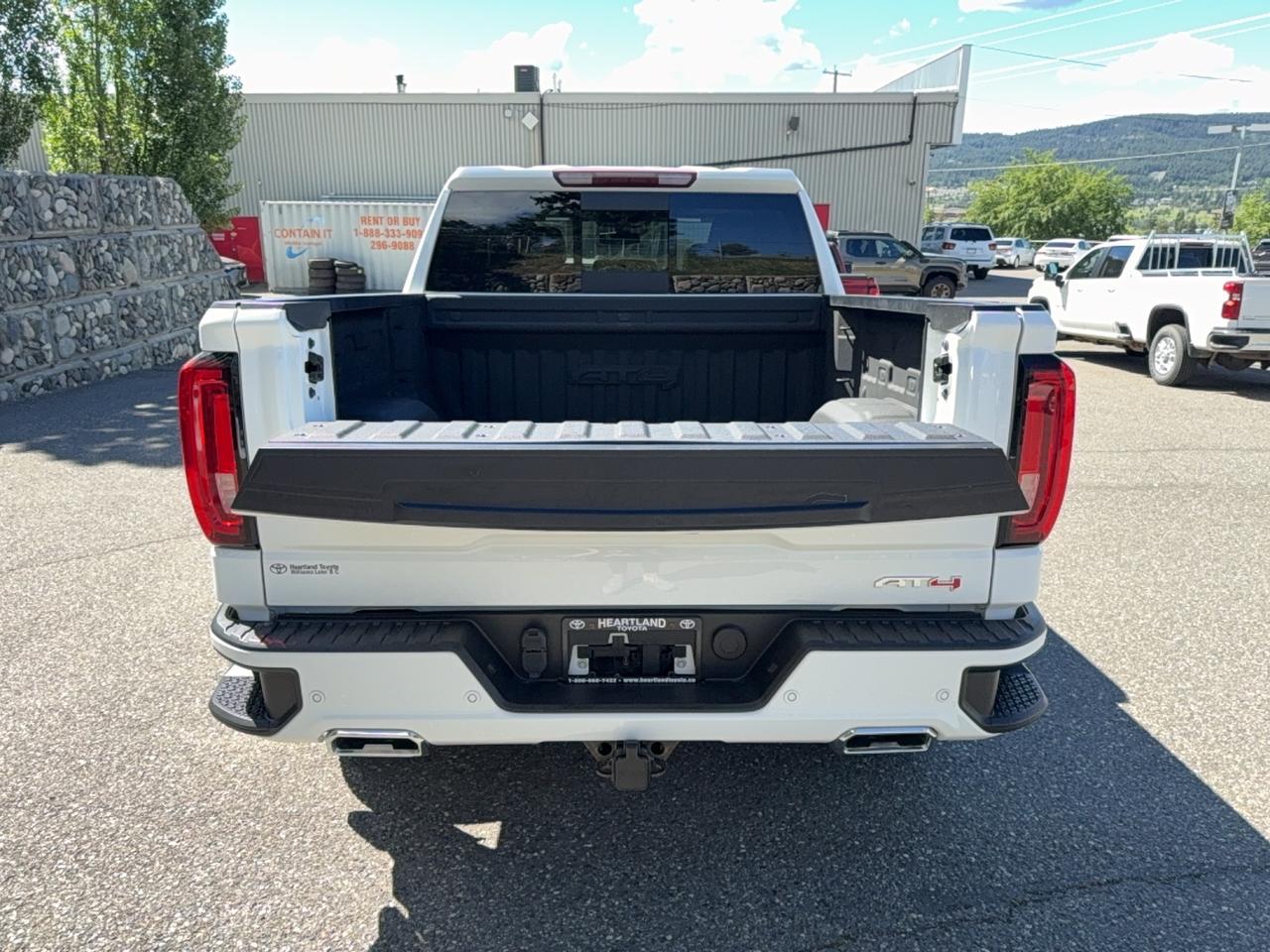 2020 GMC Sierra 1500 AT4 Photo