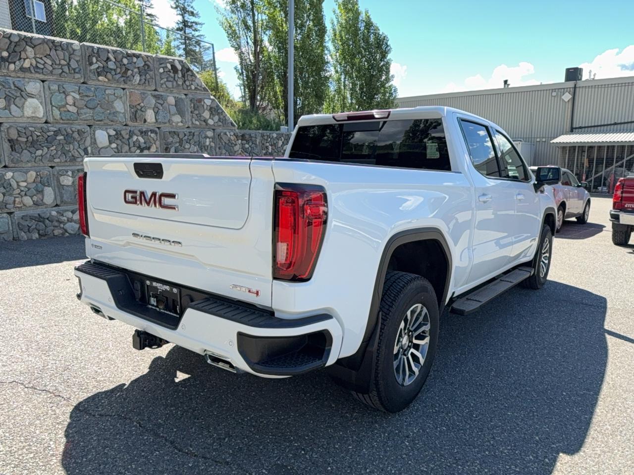 2020 GMC Sierra 1500 AT4 Photo