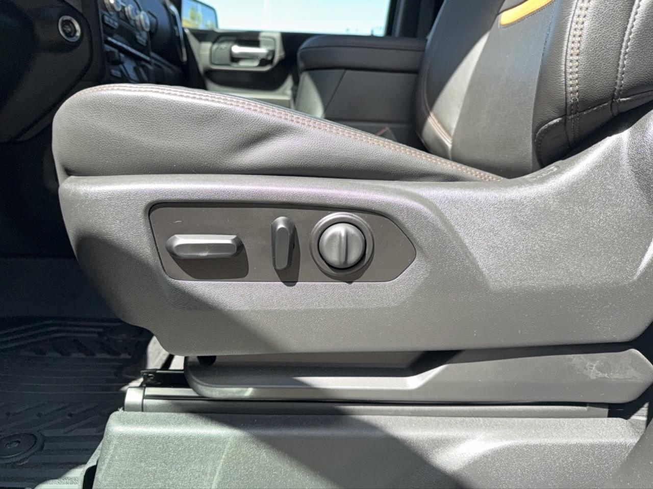2020 GMC Sierra 1500 AT4 Photo