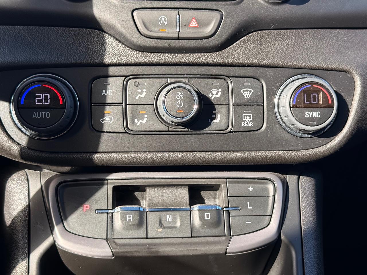2024 GMC Terrain AT4 Photo