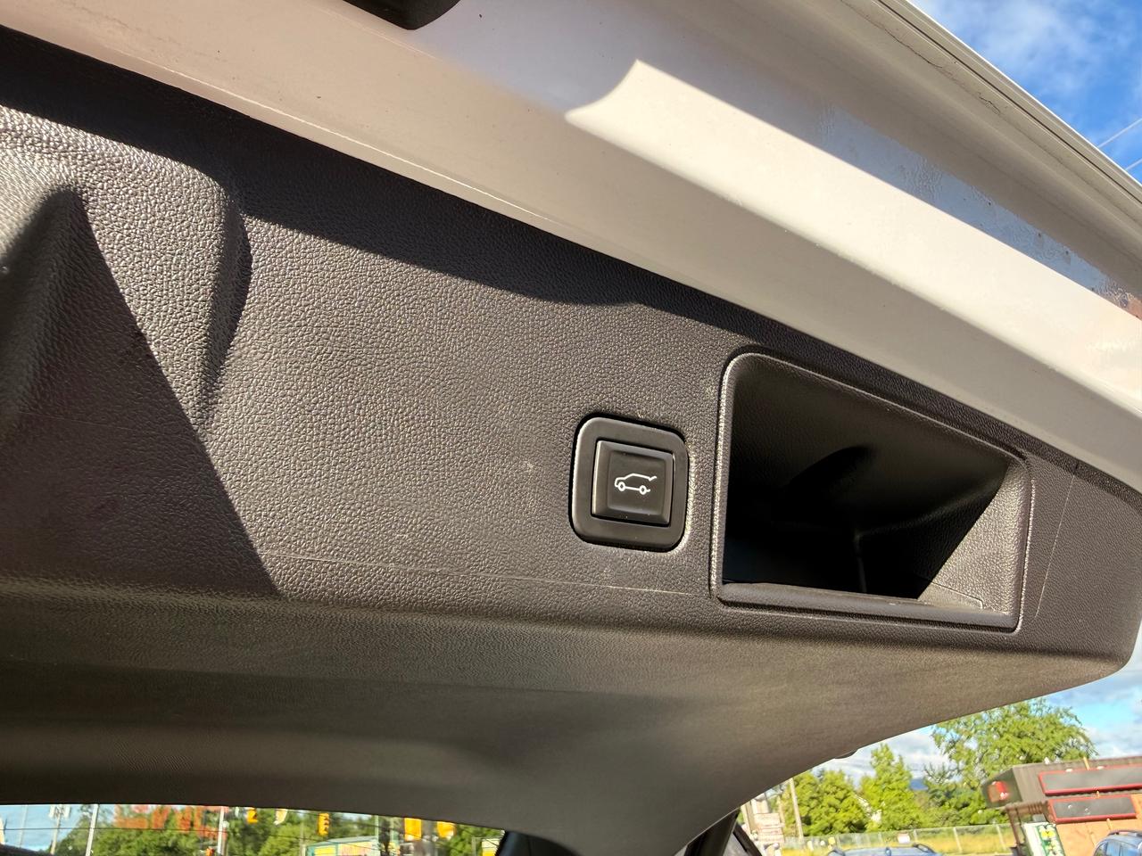 2024 GMC Terrain AT4 Photo