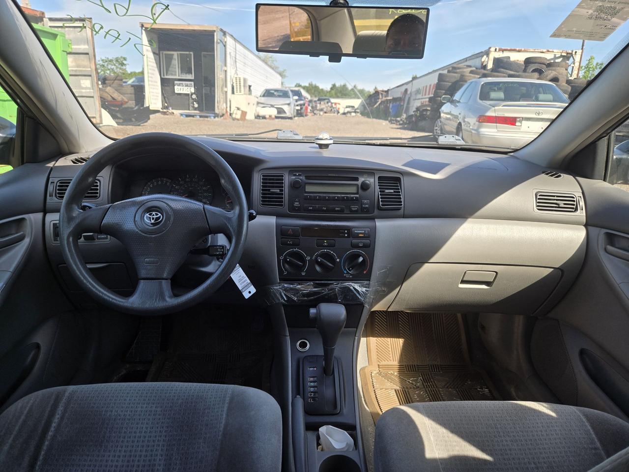 2005 Toyota Corolla CE Photo