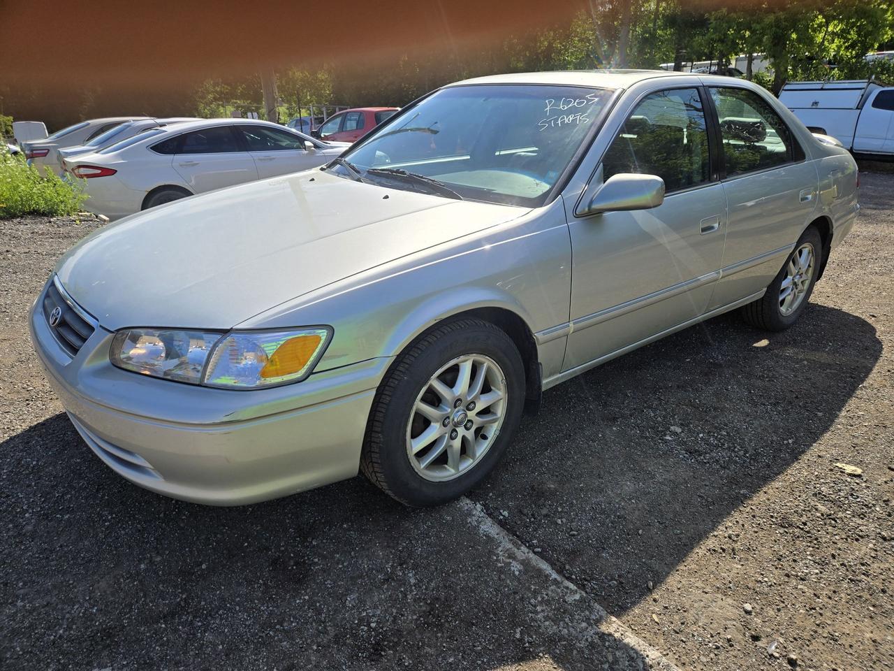 2001 Toyota Camry XLE Photo