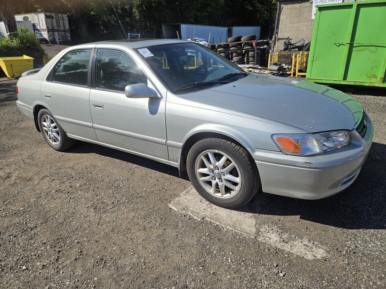 2001 Toyota Camry XLE Photo