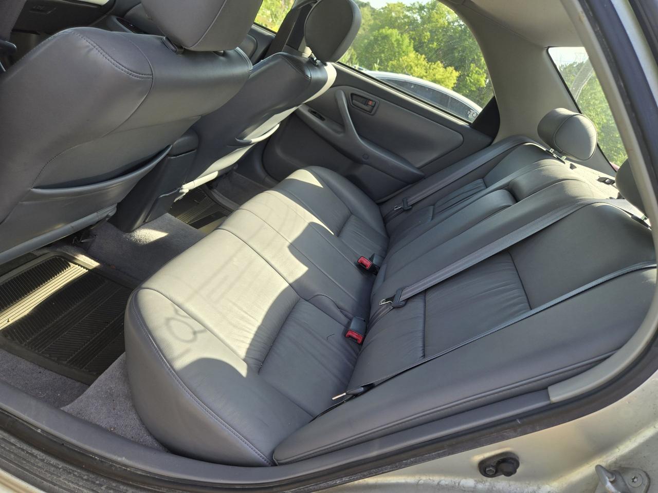 2001 Toyota Camry XLE Photo