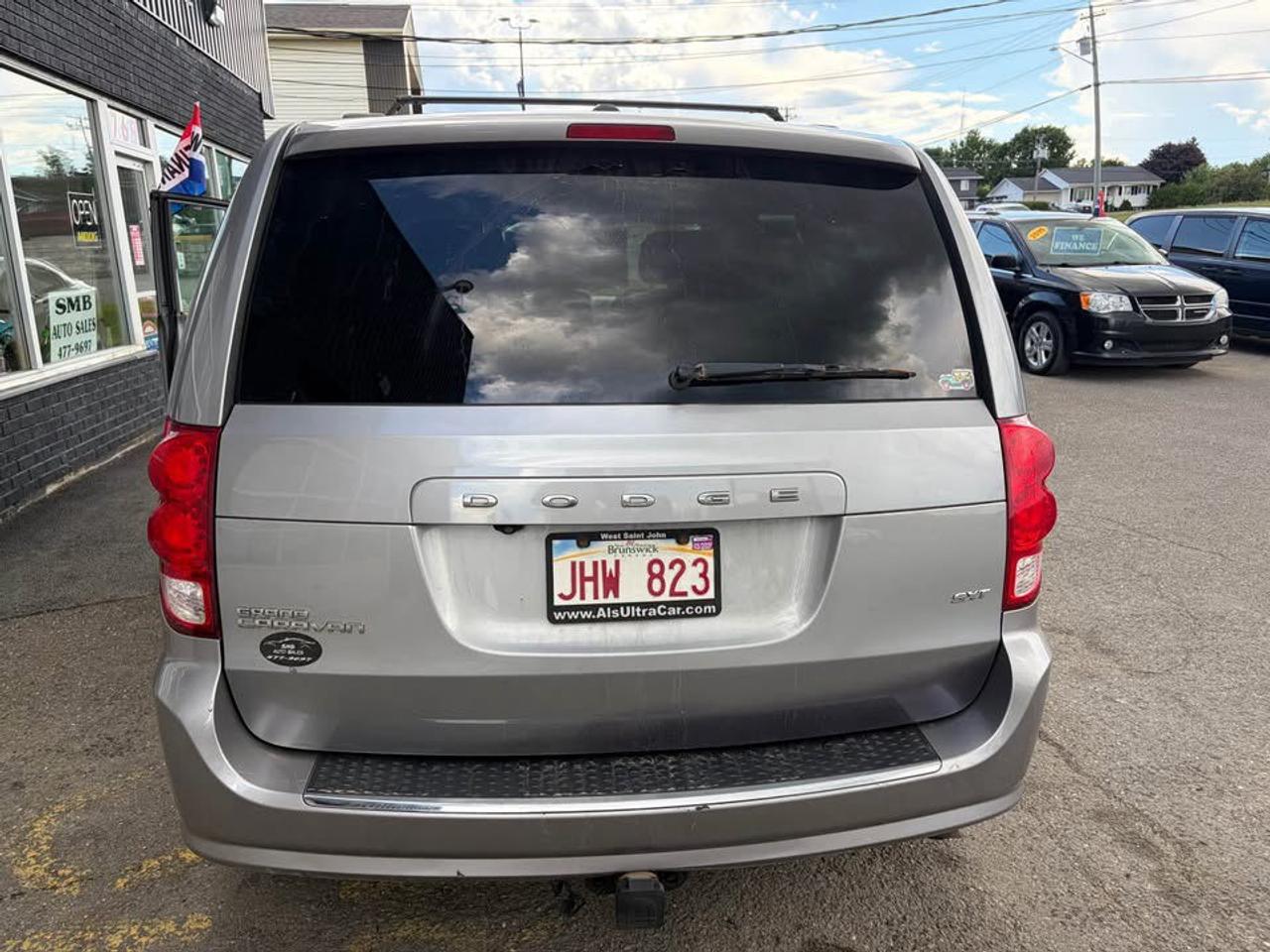 2014 Dodge Grand Caravan SE Photo
