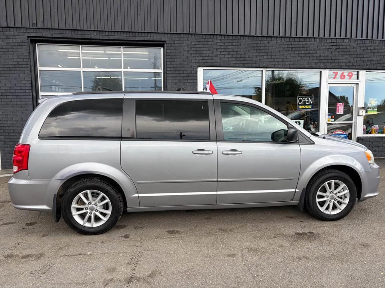 2014 Dodge Grand Caravan SE - Photo #1