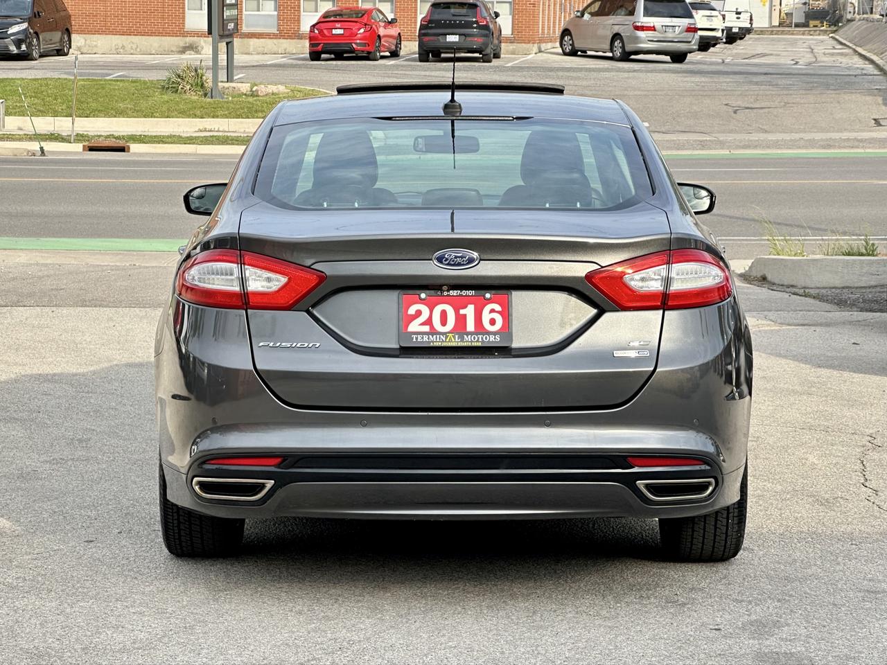 2016 Ford Fusion SE Photo