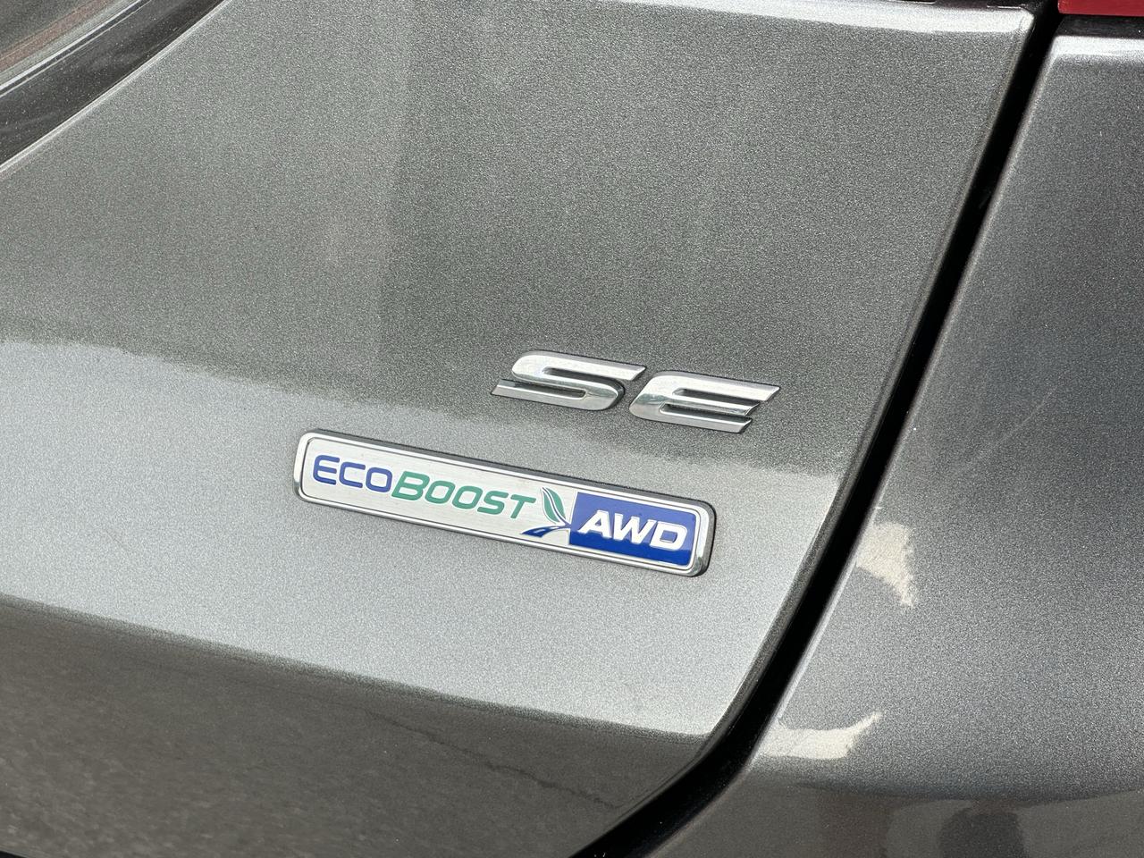 2016 Ford Fusion SE Photo