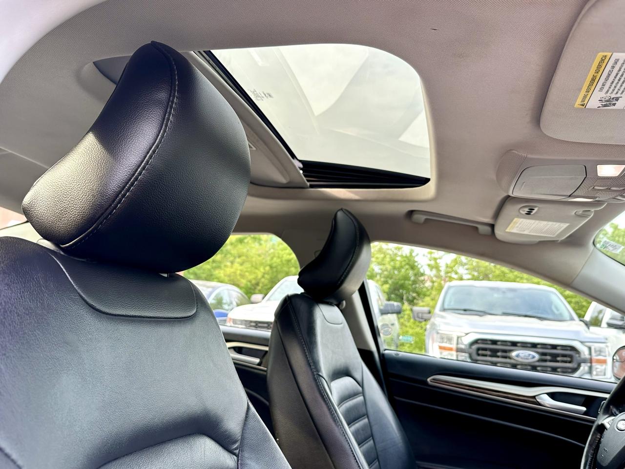 2016 Ford Fusion SE Photo