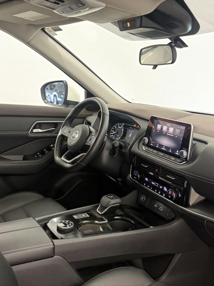 2021 Nissan Rogue AWD SV Photo