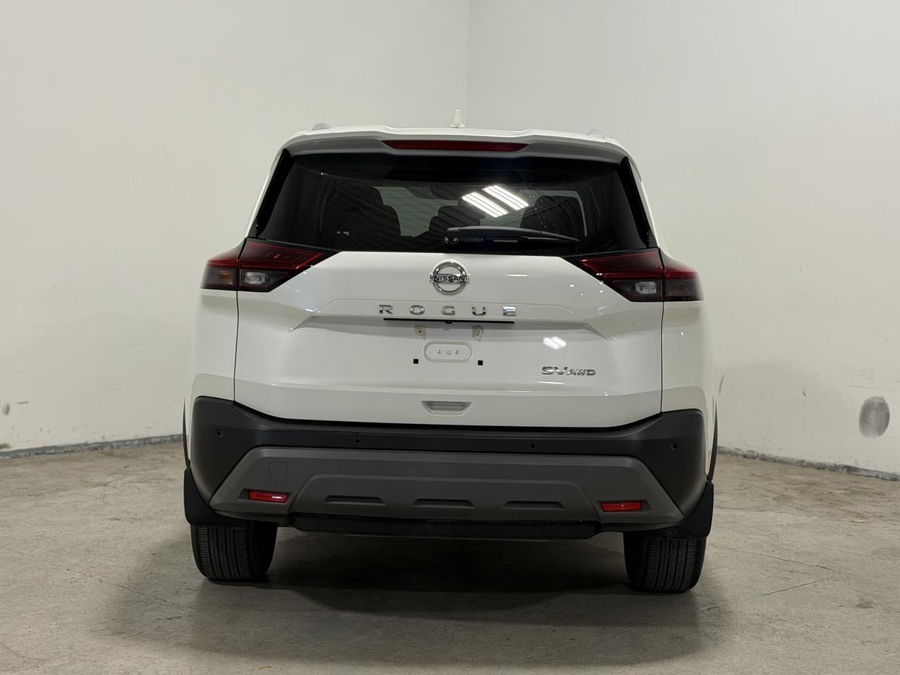 2021 Nissan Rogue AWD SV Photo4