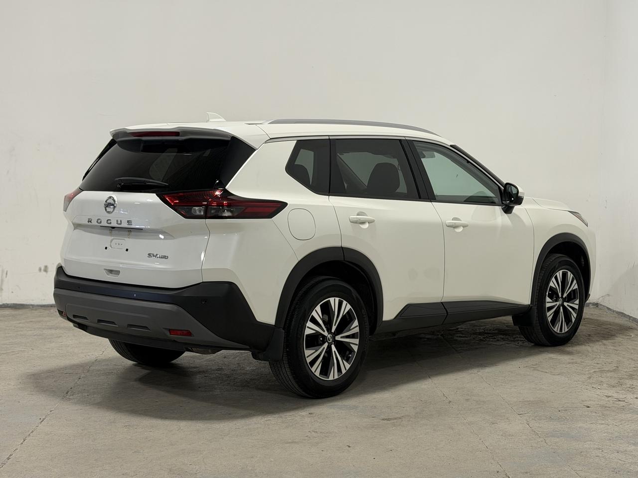 2021 Nissan Rogue AWD SV Photo