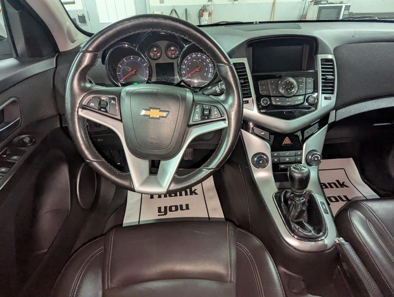 2016 Chevrolet Cruze LT WITH RS PACKAGE/6-SPEED MANUAL!! Photo