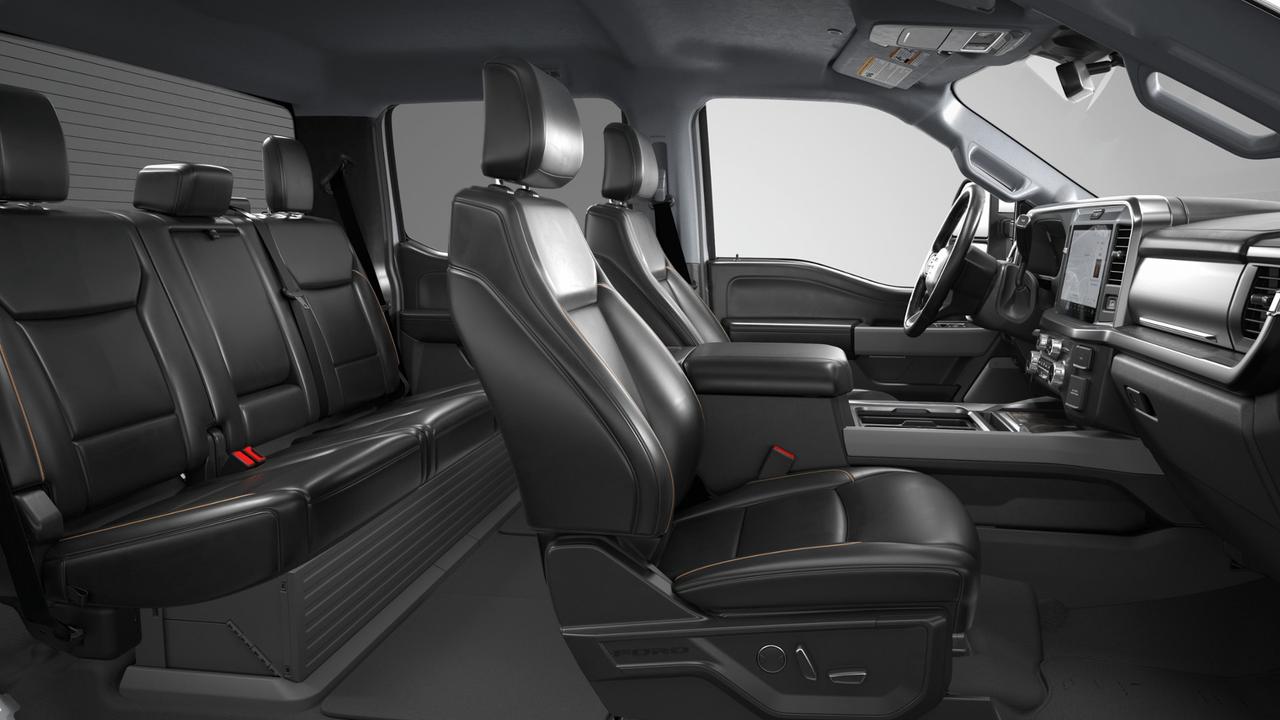 2026 Ford F-350 F-350® Lariat® Photo