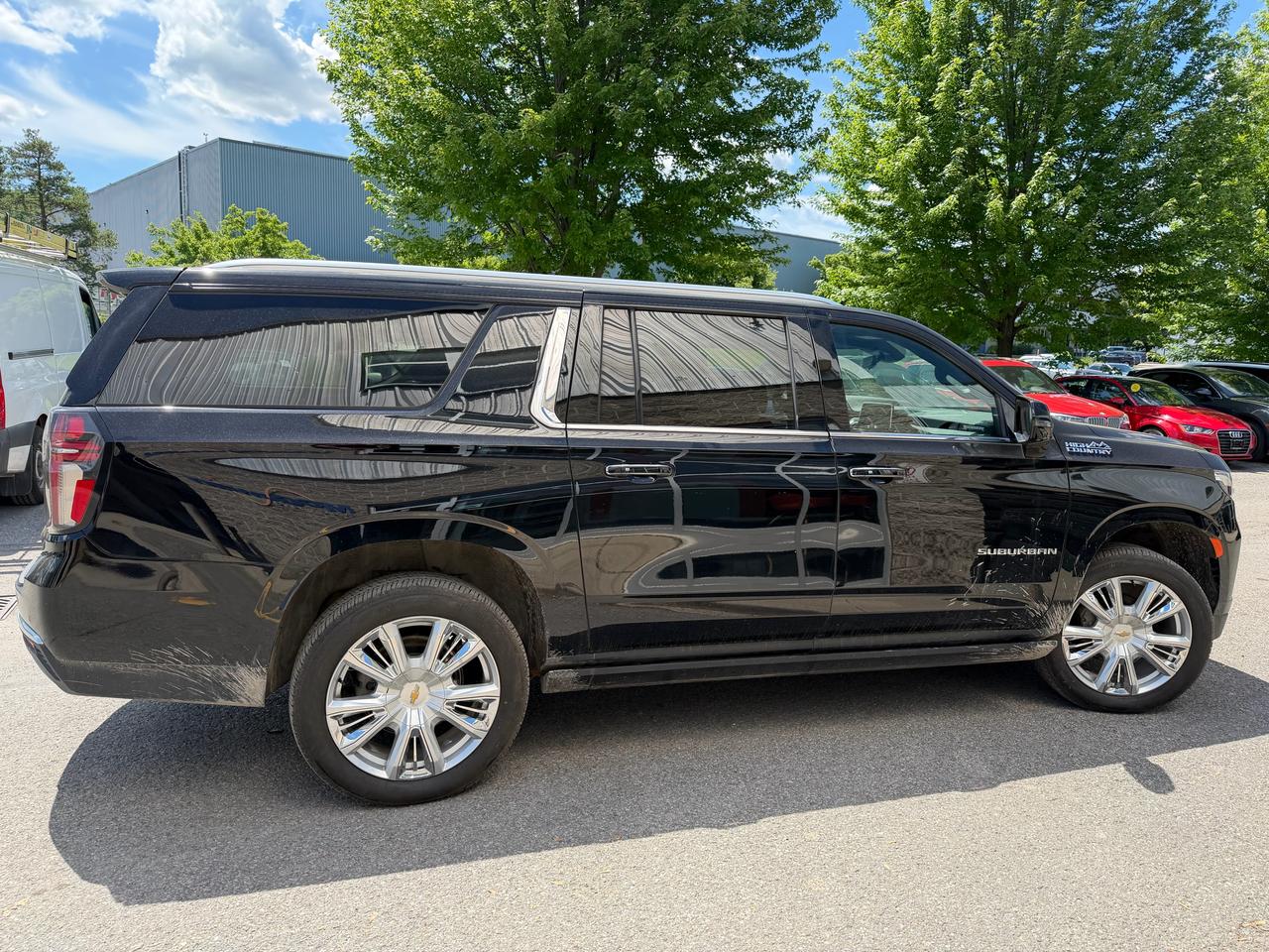 2023 Chevrolet Suburban High Country-3LZ-DIESEL-PANO ROOF-REAR TV-HUD-BOSE - Photo #9