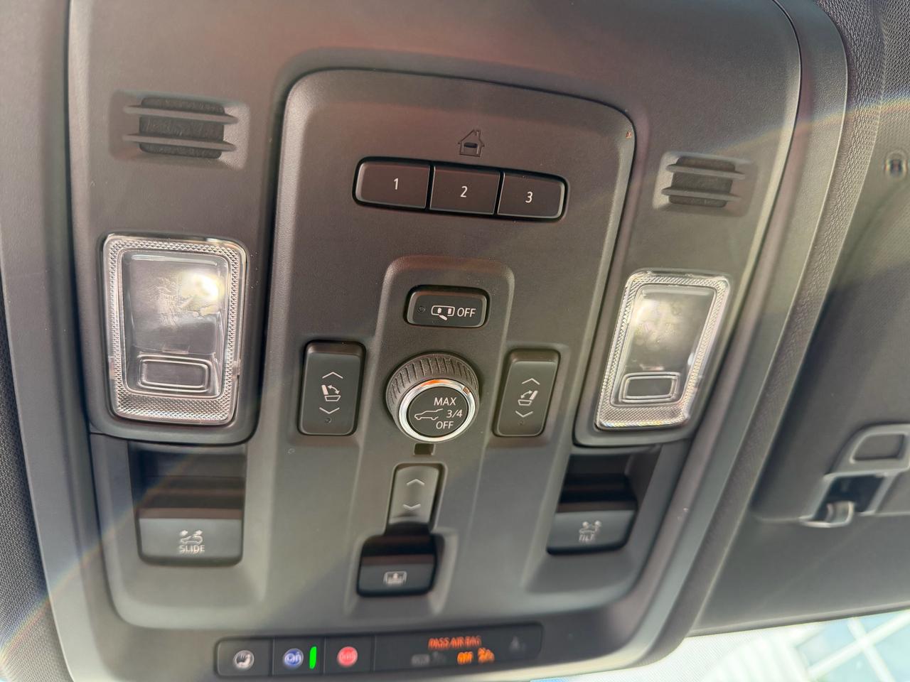 2023 Chevrolet Suburban High Country-3LZ-DIESEL-PANO ROOF-REAR TV-HUD-BOSE Photo