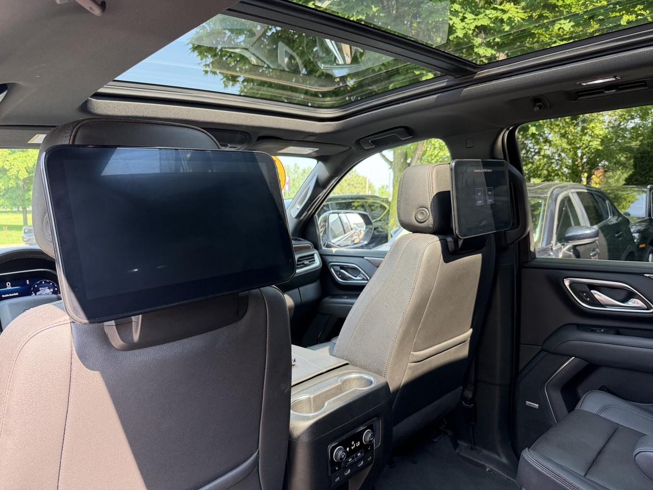 2023 Chevrolet Suburban High Country-3LZ-DIESEL-PANO ROOF-REAR TV-HUD-BOSE Photo40