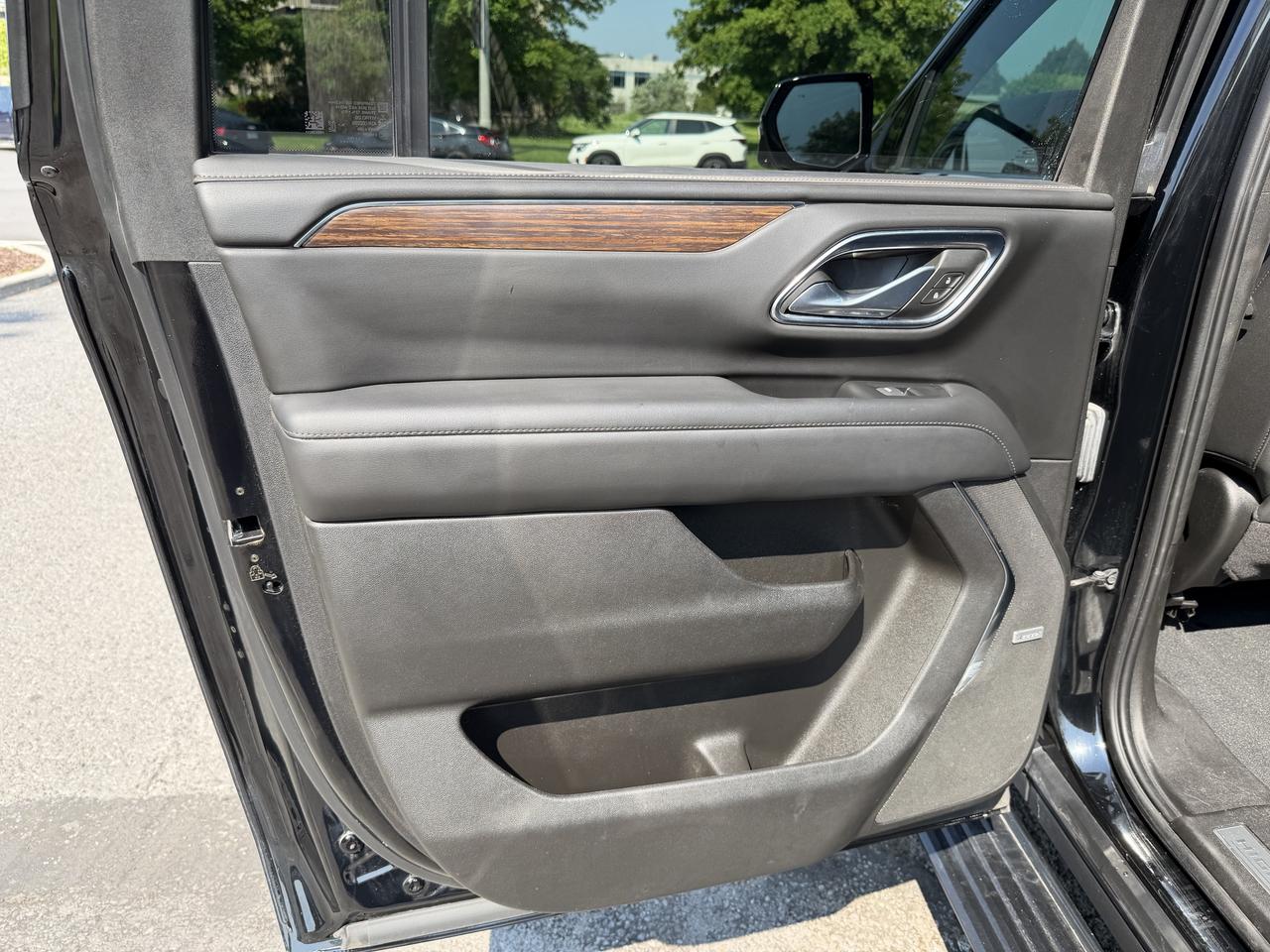 2023 Chevrolet Suburban High Country-3LZ-DIESEL-PANO ROOF-REAR TV-HUD-BOSE - Photo #39