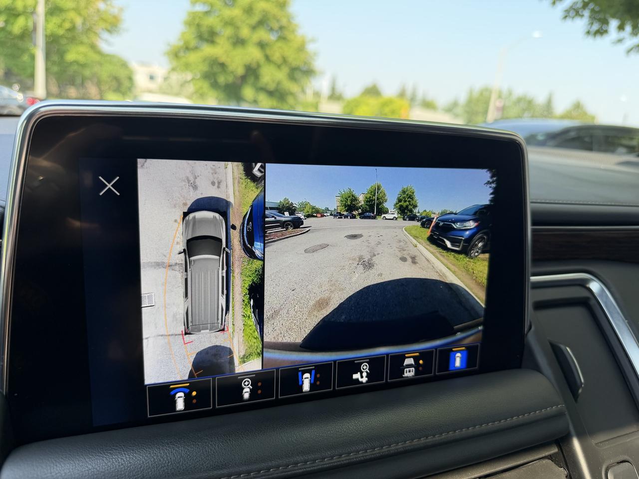2023 Chevrolet Suburban High Country-3LZ-DIESEL-PANO ROOF-REAR TV-HUD-BOSE Photo84