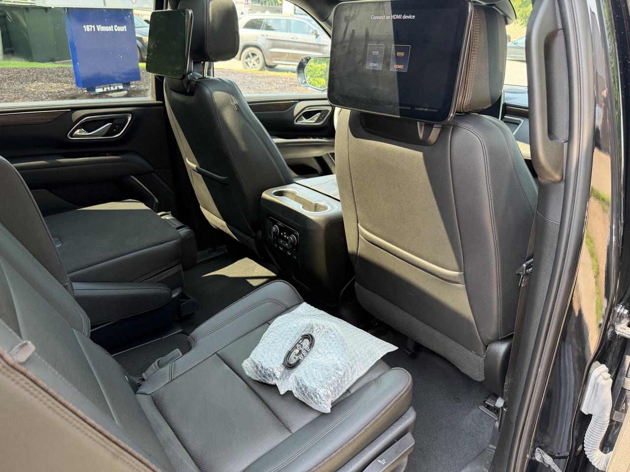 2023 Chevrolet Suburban High Country-3LZ-DIESEL-PANO ROOF-REAR TV-HUD-BOSE Photo98