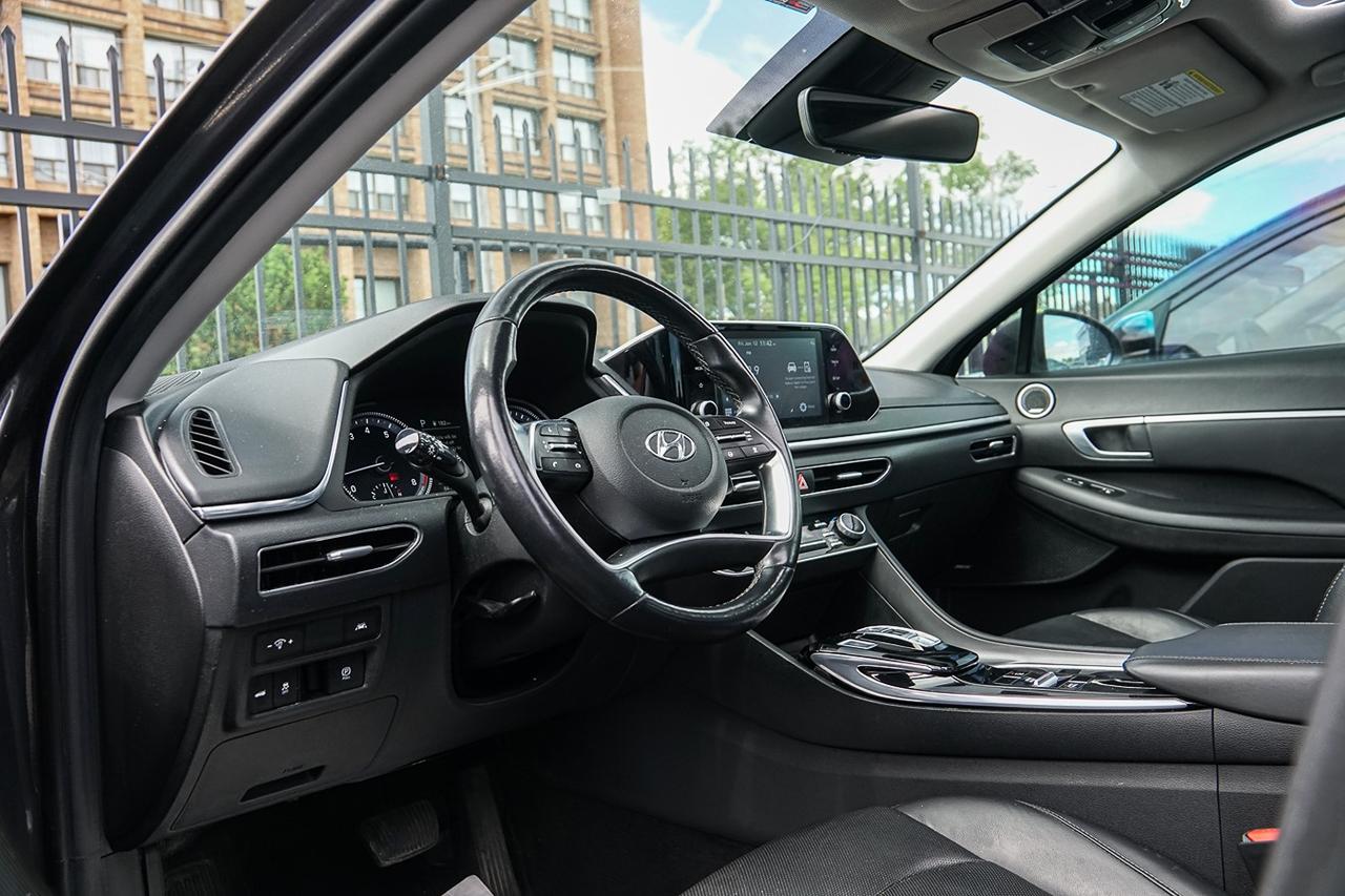 2022 Hyundai Sonata Luxury | LEATHER | PANO | CAM | CARPLAY | Photo