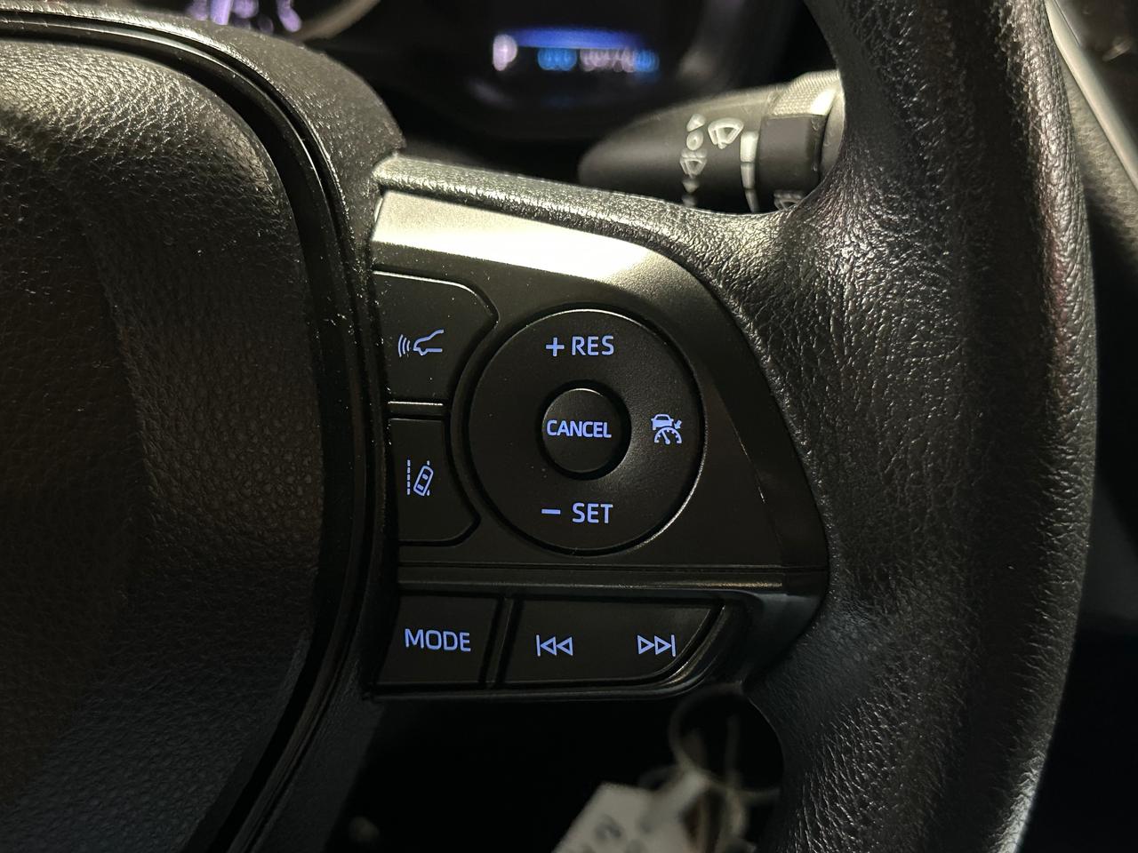 2022 Toyota Corolla LE | LOW LOW LOW KMS | BLUETOOTH | BACK UP CAM | Photo