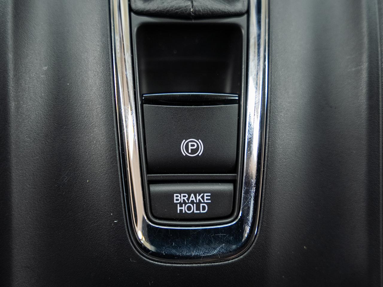 2022 Honda HR-V LX AWD | Heated Seats | ACC | LKAS | CarPlay