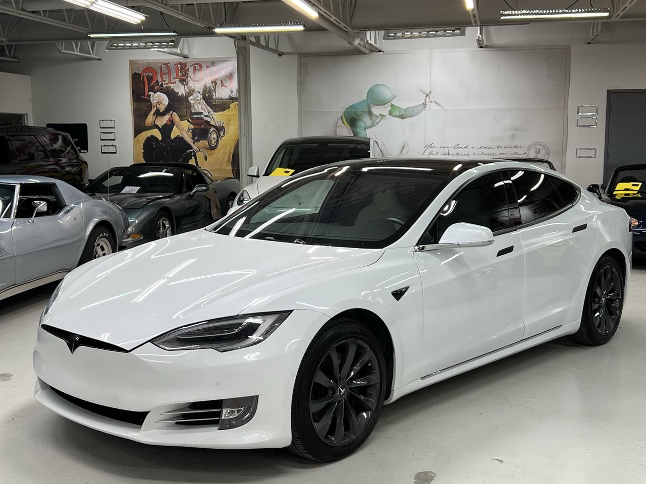 2020 Tesla Model S Long Range Plus Photo3