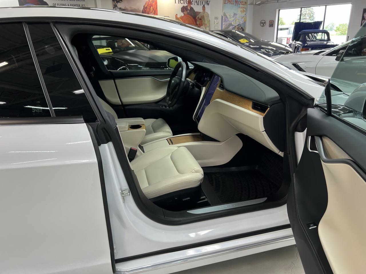 2020 Tesla Model S Long Range Plus Photo