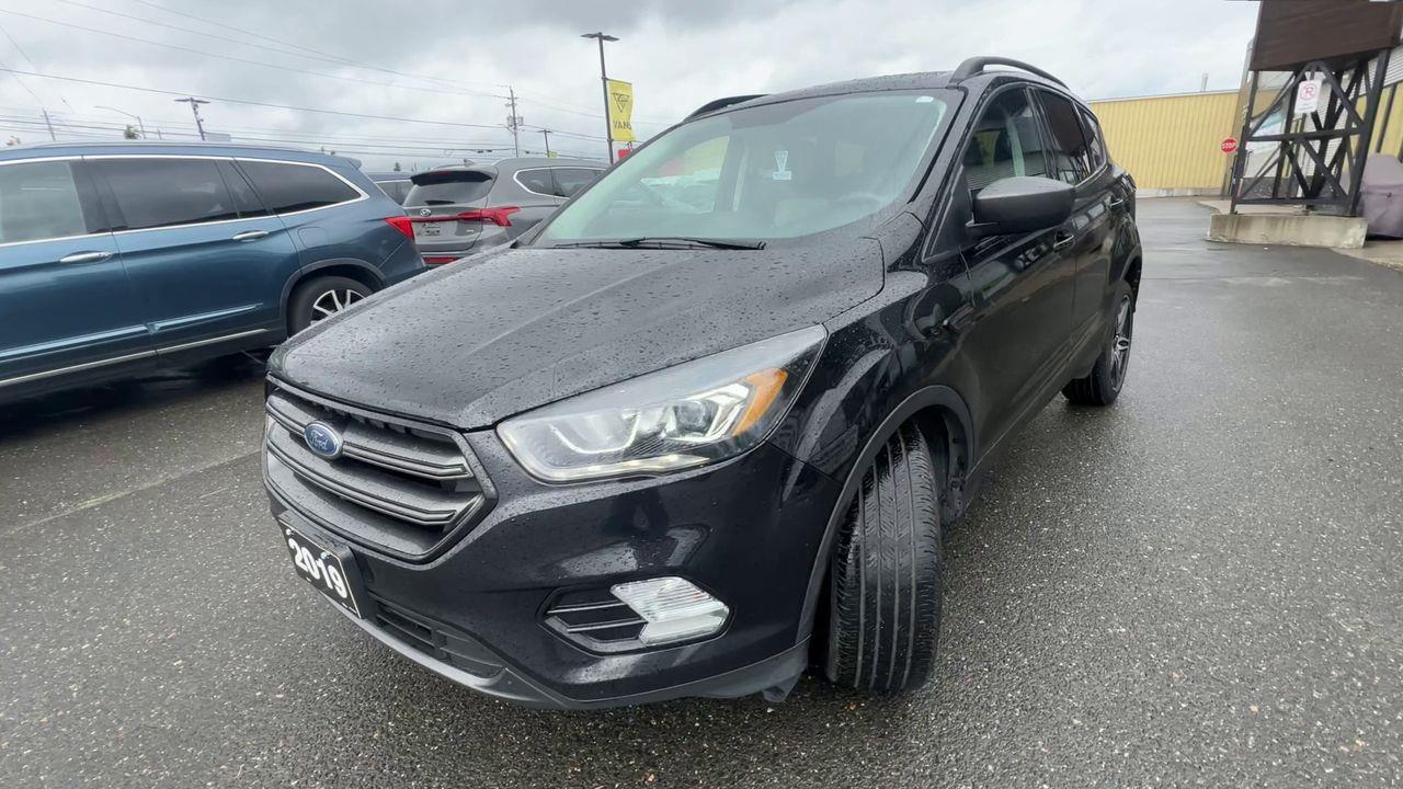 2019 Ford Escape SEL AWD, HEATED LEATHER SEATS, BACK UP CAM, NAV, POWER LIFTGATE!! Photo