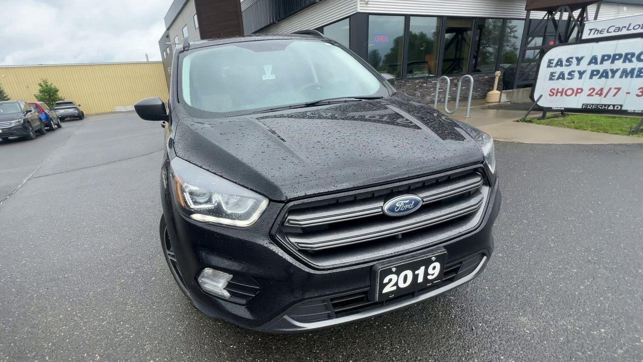 2019 Ford Escape SEL AWD, HEATED LEATHER SEATS, BACK UP CAM, NAV, POWER LIFTGATE!! Photo2