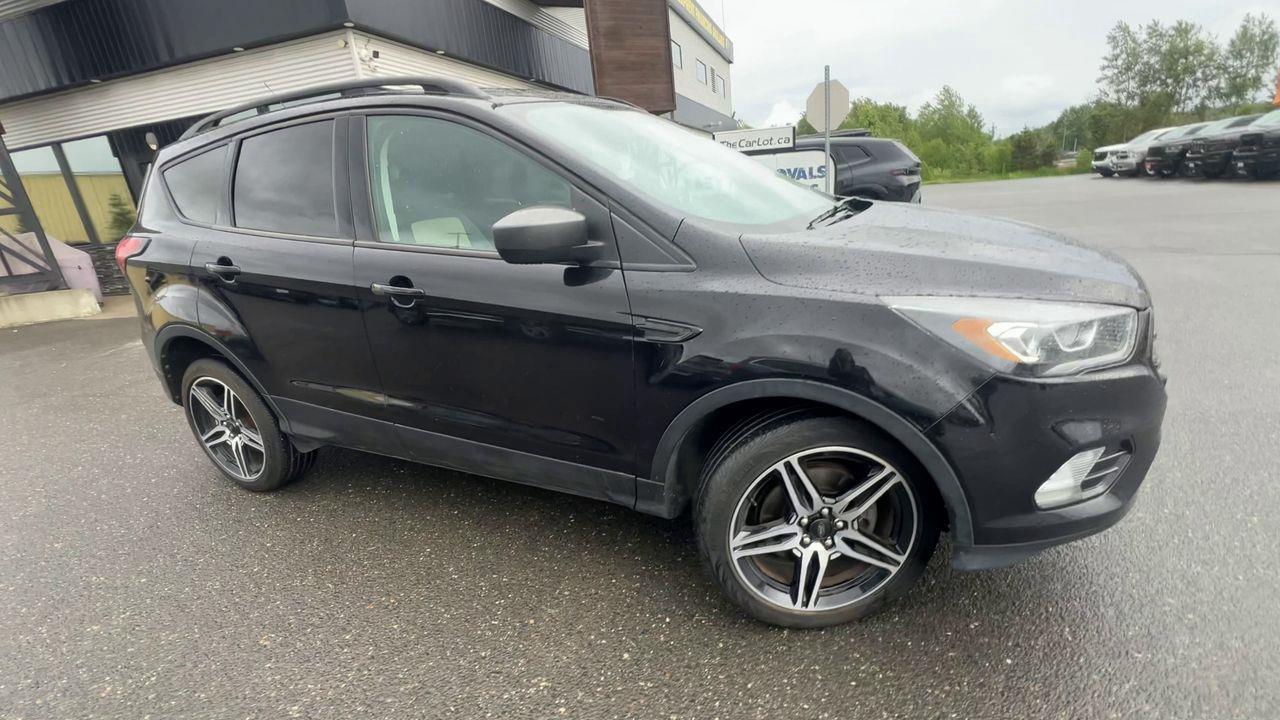 2019 Ford Escape SEL AWD, HEATED LEATHER SEATS, BACK UP CAM, NAV, POWER LIFTGATE!! Photo
