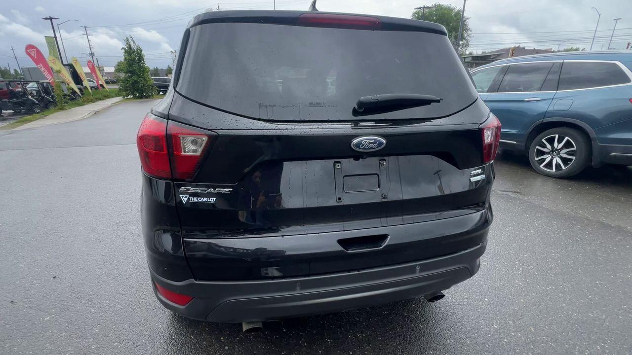 2019 Ford Escape SEL AWD, HEATED LEATHER SEATS, BACK UP CAM, NAV, POWER LIFTGATE!! Photo