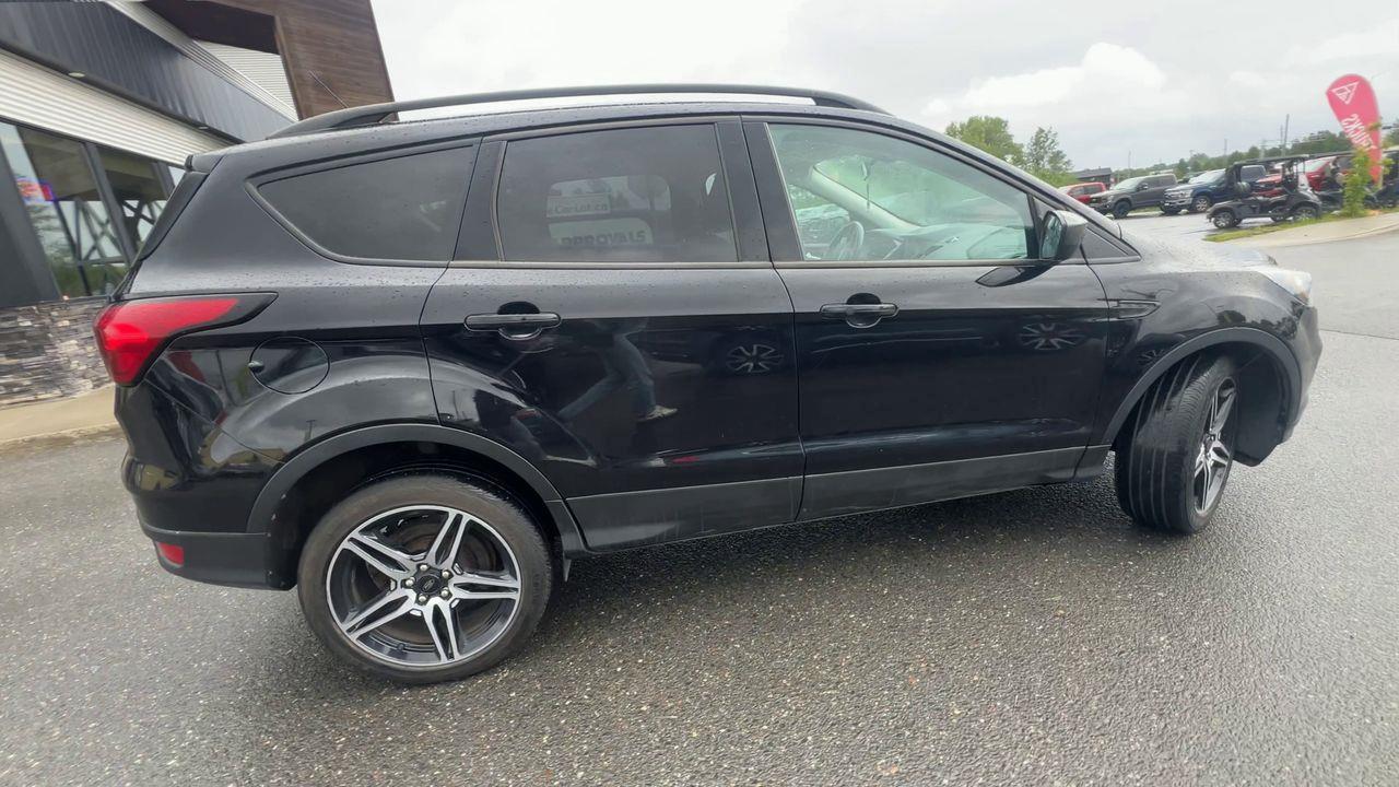 2019 Ford Escape SEL AWD, HEATED LEATHER SEATS, BACK UP CAM, NAV, POWER LIFTGATE!! Photo