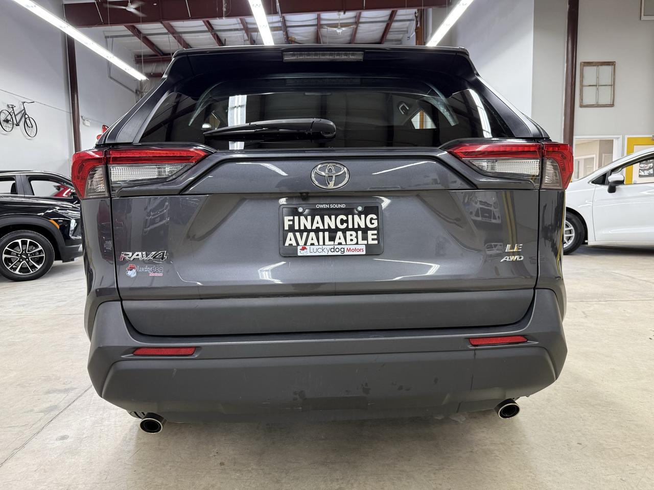 2024 Toyota RAV4 LE Photo4