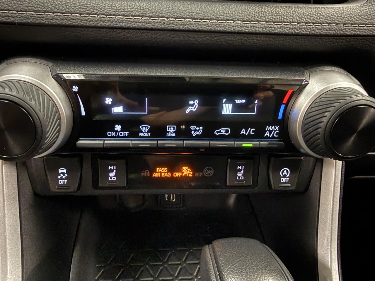 2024 Toyota RAV4 LE Photo