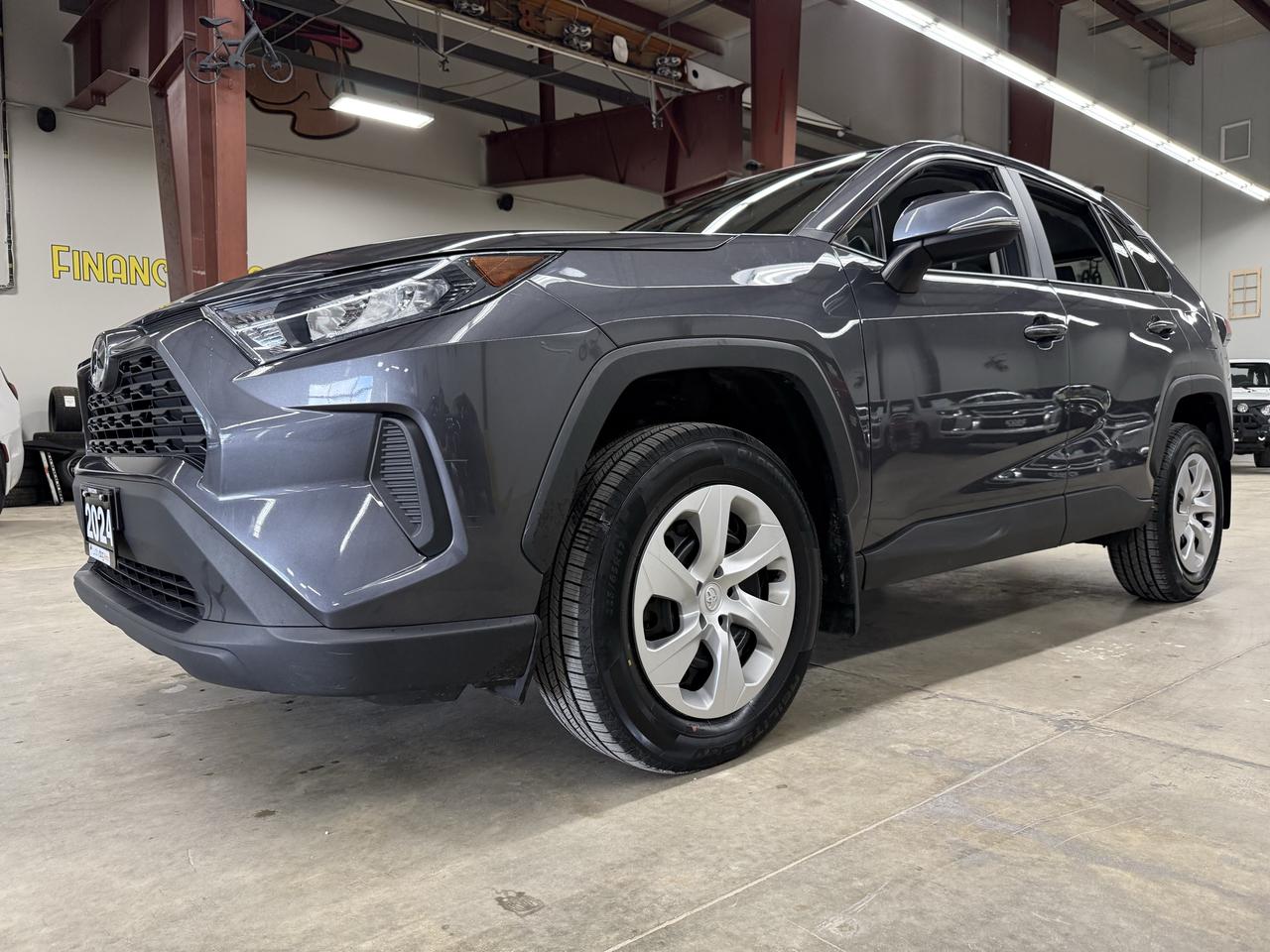 2024 Toyota RAV4 LE Photo0
