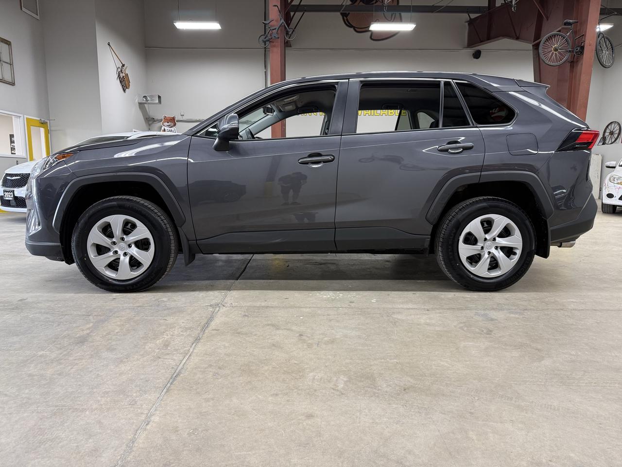 2024 Toyota RAV4 LE Photo