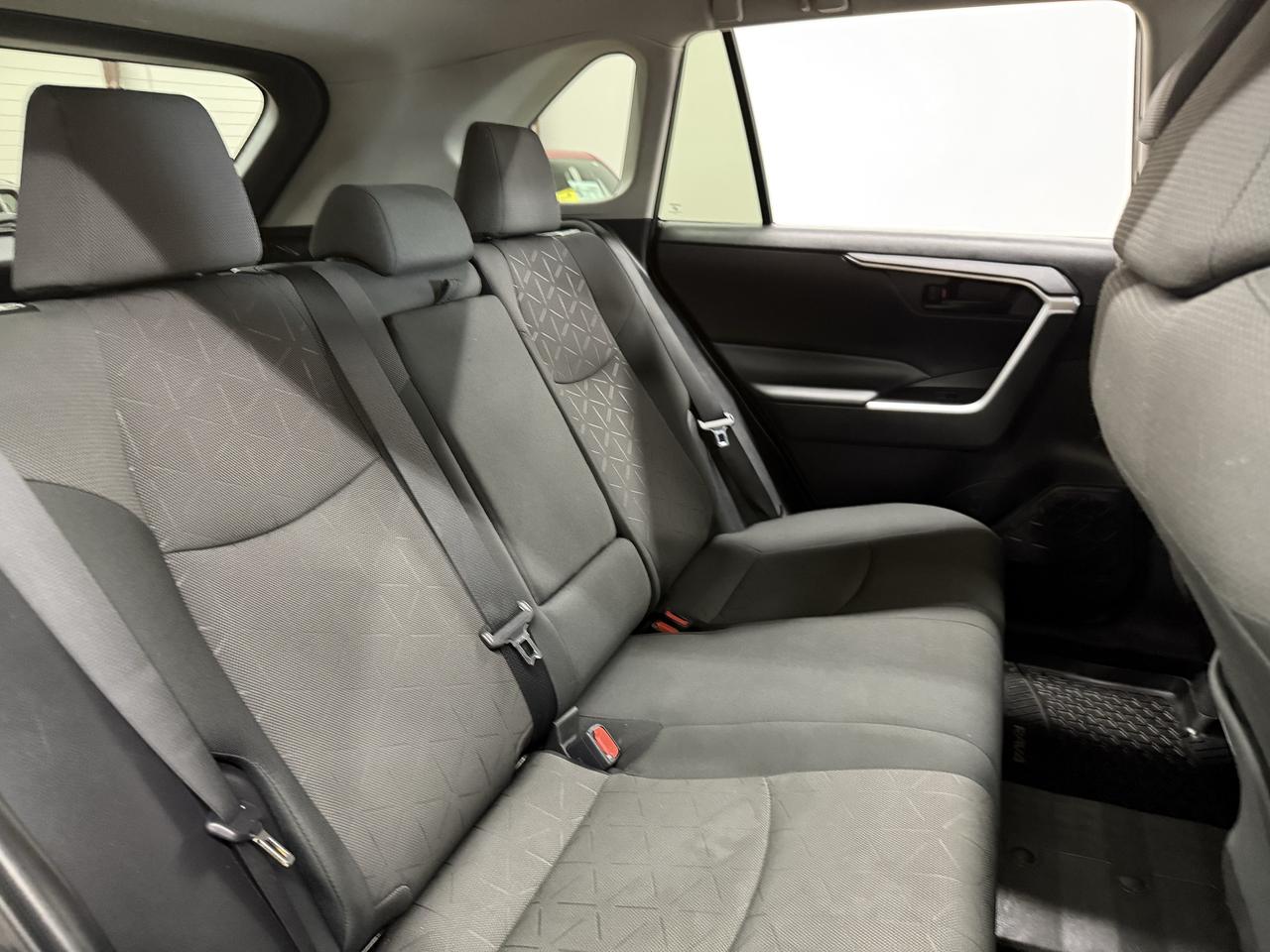 2024 Toyota RAV4 LE Photo
