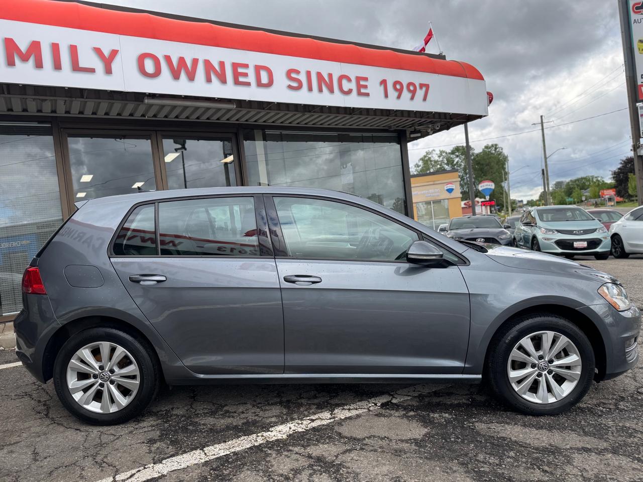 2016 Volkswagen Golf 1.8 TSI Comfortline ONE OWNER | ACCIDENT FREE |  DEALER MAINTAINED Photo