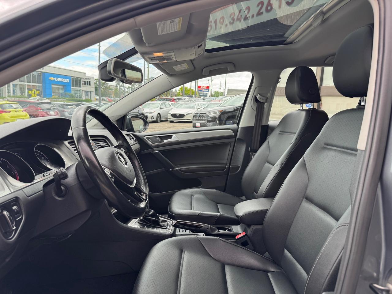 2016 Volkswagen Golf 1.8 TSI Comfortline ONE OWNER | ACCIDENT FREE |  DEALER MAINTAINED Photo