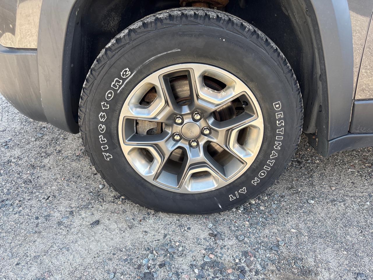 2019 Jeep Cherokee Trailhawk TRAILHAWK ELITE L PLUS Photo